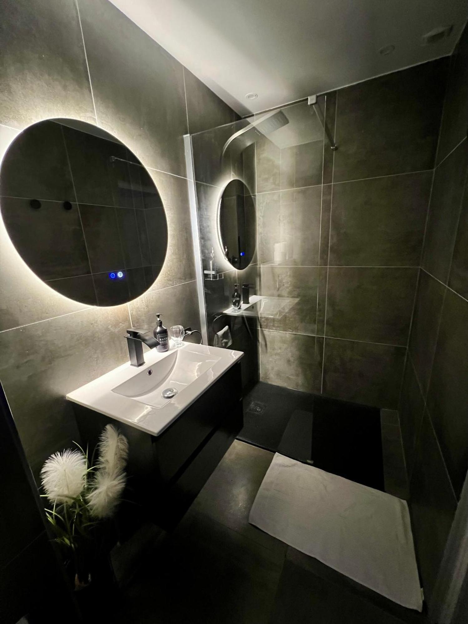Dima Suite Jacuzzi Privatif فُدين المظهر الخارجي الصورة